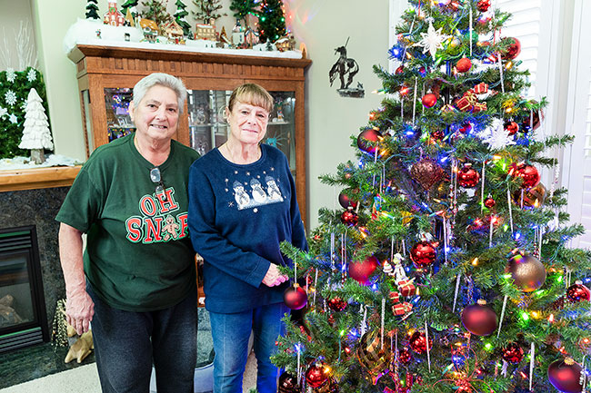 Christmas Lady Niceville 2022 Crazy For Christmas: Mcminnville Women Go All Out With Holiday Decor