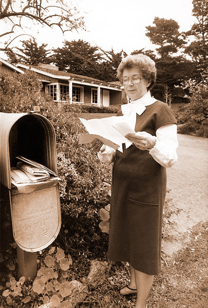 Courtesy Cleary Family Archives##Beverly Cleary collects fans’ letters from her giant mailbox. Her son said they needed the biggest mailbox on the block to hold all the correspondence from readers.