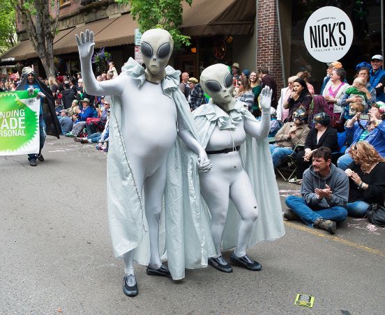 Marcus Larson/News-Register##Aliens walked the streets of McMinnville on Saturday during the annual UFO Festival. This year’s event drew more vendors and visitors
than ever before to downtown McMinnville. The 16th annual UFO Festival celebrates the 1950 photographs published in the precursor to the News-Register that many claim is among the most credible photos of UFOs.