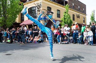 Marcus Larson / News-Register##Saturday s 19th annual UFO parade. Marcus Larson / News-Register##Saturday s 19th annual UFO parade.