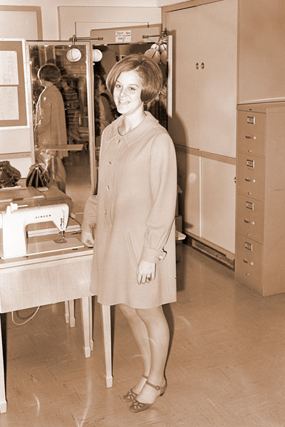 (December 27, 1967)##Smiling Winner- Nancy Dunckel of McMinnville won a sewing machine, taking first place in the junior division of the Oregon State Woolgrowers contest, “Make lt Yourself in Wool.” She is wearing the wool one-piece dress which she made, which also won her first in the district division at Salem. She is daughter of Mr. and Mrs. Edward Dunckel of 1450 E. 18th Ave.
