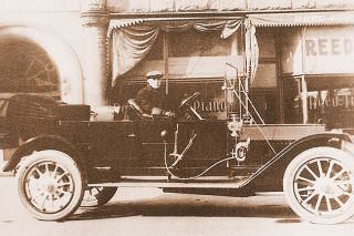 Image: Oregon Historical Society##Earl V. McCreary in December 1911, before he joined the ranks of the city’s jitney drivers several years later.