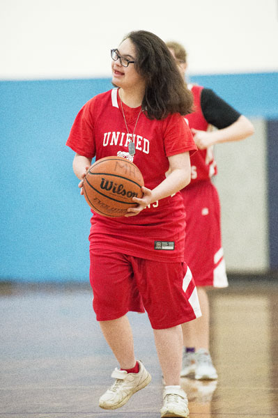Marcus Larson/News-Register##
Mac’s Anna Sherer looks for an open teammate to pass the ball to.