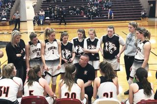Photo courtesy Tracee Martin##
Yamhill-Carlton players listen to head coach Nile Seibel during a time out Saturday against Amity. The Tigers prevailed 60-58 to claim third place in the PacWest Conference. Photo courtesy Tracee Martin##
Yamhill-Carlton players listen to head coach Nile Seibel during a time out Saturday against Amity. The Tigers prevailed 60-58 to claim third place in the PacWest Conference.