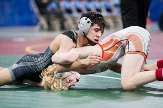 Marcus Larson/News-Register##
Willamina’s Jordan Reyes and Yamhill-Carlton’s Reily Liesegang battle in the 106-pound final. Marcus Larson/News-Register##
Willamina’s Jordan Reyes and Yamhill-Carlton’s Reily Liesegang battle in the 106-pound final.