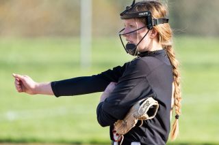 Marcus Larson/News-Register file photo##
Willamina’s Laney DeLoe, pictured during the Bulldogs’ April
5 contest against Clatskanie, was named the Coastal Range
League’s Pitcher of the Year.
