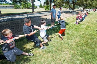 Marcus Larson/News-Register##Brian Bixler s second grade class takes part in a tug-o -war game during
Newby Elementary School s field day Monday. Friendly competitions
celebrated the final day of school. Marcus Larson/News-Register##Brian Bixler s second grade class takes part in a tug-o -war game during
Newby Elementary School s field day Monday. Friendly competitions
celebrated the final day of school.