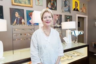 Marcus Larson/News-Register##
Artist Susan Goodwin poses in her recently opened jewelry gallery in front of painting she has collected showing ladies she would like to have tea with. She s been making jewelry for more than 40 years.
Starla Pointer Marcus Larson/News-Register##
Artist Susan Goodwin poses in her recently opened jewelry gallery in front of painting she has collected showing ladies she would like to have tea with. She s been making jewelry for more than 40 years.
Starla Pointer