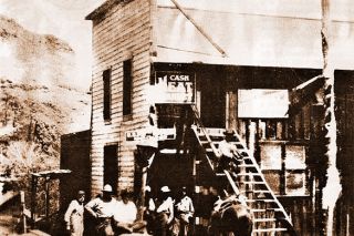 Image: Baker County Library##A scene in downtown Copperfield, circa 1910.