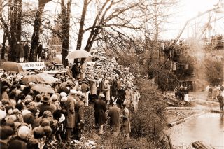 OSU Archives##The very elderly Dr. J.R.N. Bell at the hat-tossing ceremony by the Marys River in Corvallis in 1925, three years before his death.