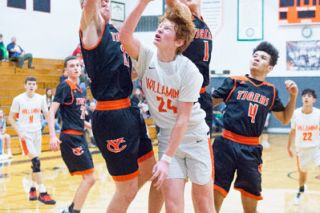 Rusty Rae/News-Register##
Yamhill-Carlton’s Trey Richmond and Moroni Roberts (1) team up to block Willamina guard Dominik Briant’s (24) shot during Monday’s non-league matchup. Rusty Rae/News-Register##
Yamhill-Carlton’s Trey Richmond and Moroni Roberts (1) team up to block Willamina guard Dominik Briant’s (24) shot during Monday’s non-league matchup.