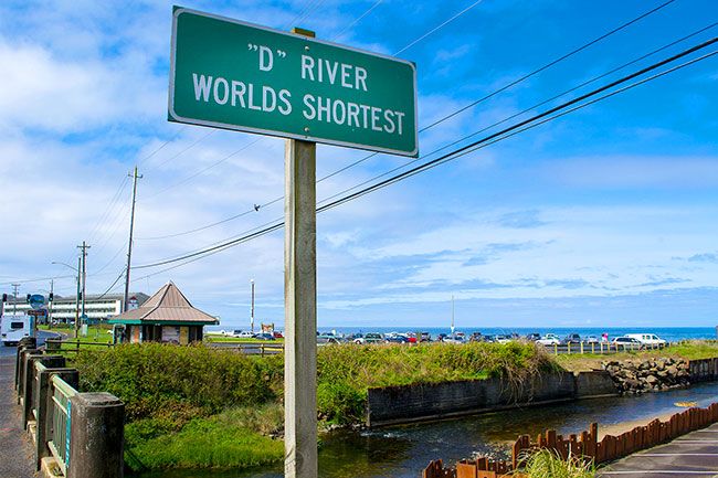 Image: Offbeat Oregon##The sign posted at the D River bridge.