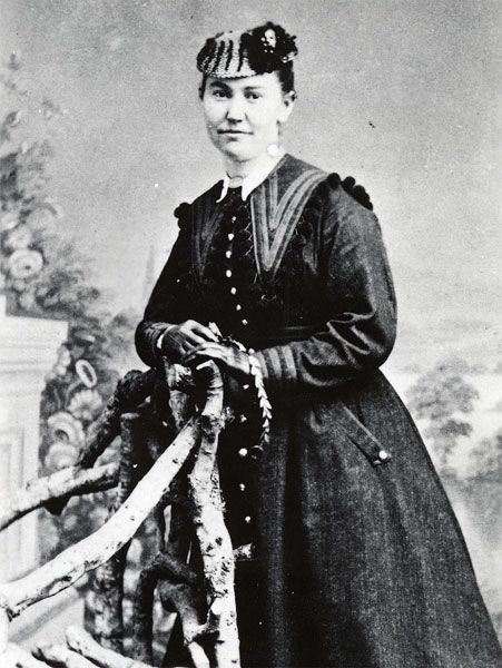Image: OHSU##Dr. Bethenia Owens as she appeared shortly after earning her first medical degree from an eclectic-medicine college in Philadelphia, circa 1877. Image: OHSU##Dr. Bethenia Owens as she appeared shortly after earning her first medical degree from an eclectic-medicine college in Philadelphia, circa 1877.