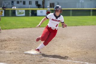 Kaylee Dinger speeds around third base on her way to home during Mac softball’s 5-0 home playoff victory over Westview on May 26. She was 2-for-3 in the game with two hits and three RBI, including two-run home run.
Rusty Rae/News-Register