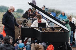 Submitted photo##Pianist Hunter Noack performs classical music in outdoor locations, including the Columbia Gorge near Maryhill Museum. Following tonight’s show at Soter Vineyards, he’ll take his “Music in the Wild” series to Stoller Vineyards this weekend. Submitted photo##Pianist Hunter Noack performs classical music in outdoor locations, including the Columbia Gorge near Maryhill Museum. Following tonight’s show at Soter Vineyards, he’ll take his “Music in the Wild” series to Stoller Vineyards this weekend.