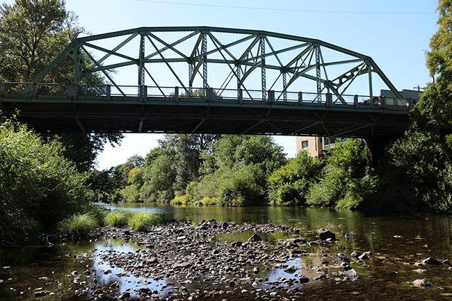 Amanda Loman/InvestigateWest##The Sheridan Bridge over the South Yamhill River.