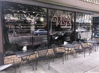 Pinot Vista Vineyards window front