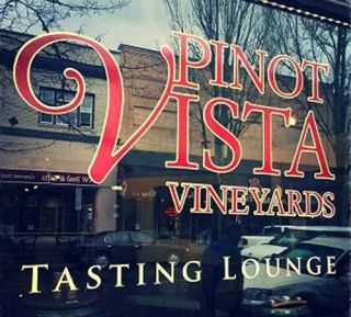 Pinot Vista Vineyards logo close-up