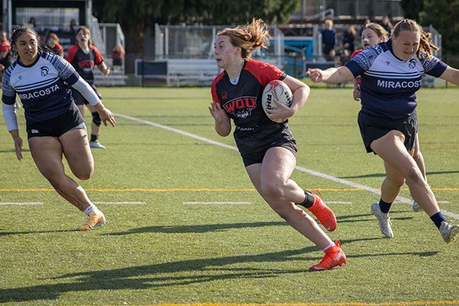 Elizabeth Morales-Marquez photo##Leah Vipperman carries the ball for Western Oregon University in a nationals qualifier against Mira Costa, held March 14 in Monmouth.